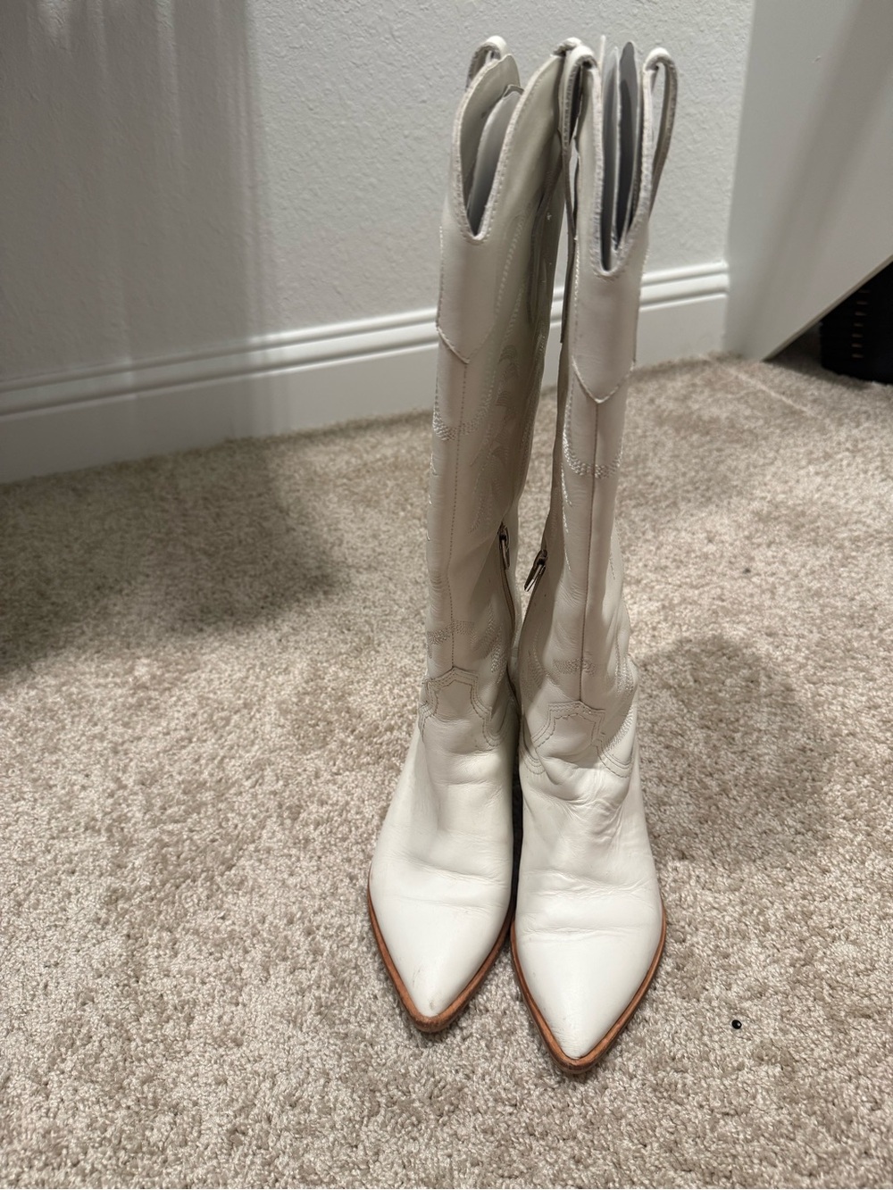 Dolce Vita White Pointed-Toe Leather Boots